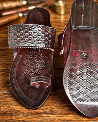 Premium Angatha Patta Kolhapuri, closer view of the strap on the bench