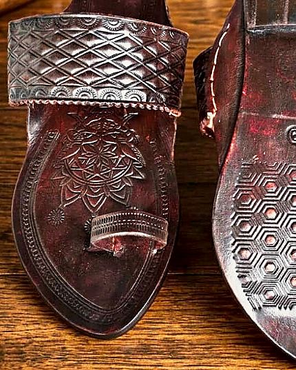 Detail of the Premium Angatha Patta strap and stamped leather