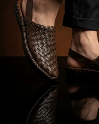 Sutra worn, seen from the knee down