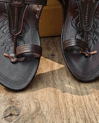 Detail of the Veer strap and brass button